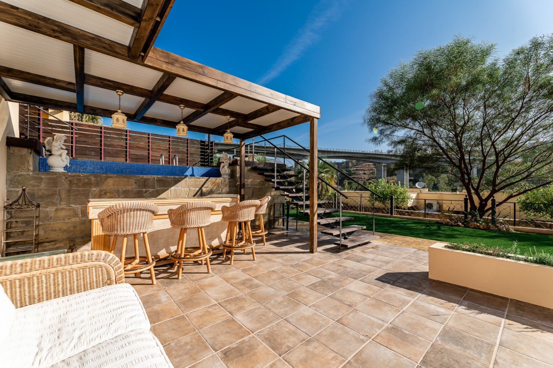 Resale - Townhouse / Duplex / Corner - Estepoa - Selwo