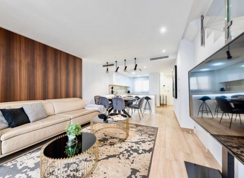 Resale - Townhouse / Duplex / Corner - Finestrat - Urbanización