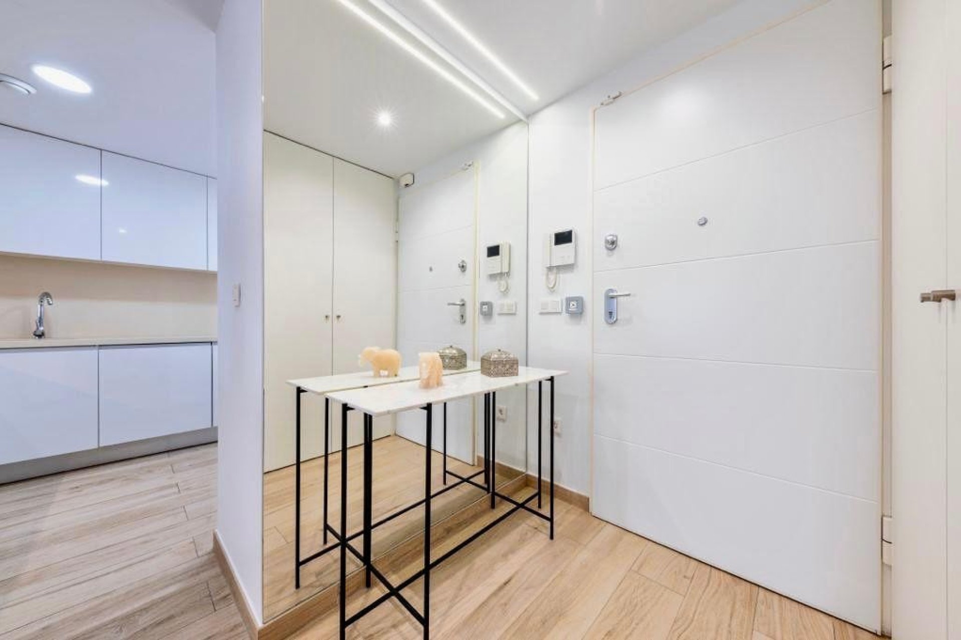 Resale - Townhouse / Duplex / Corner - Finestrat - Urbanización