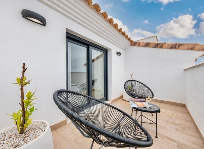 Resale - Townhouse / Duplex / Corner - Finestrat - Urbanización