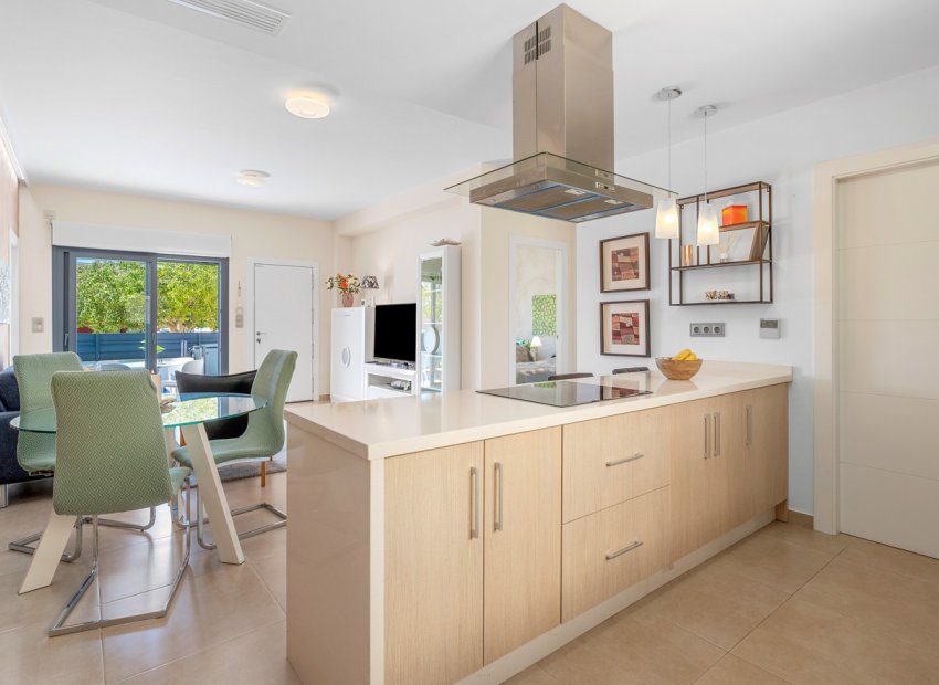 Resale - Townhouse / Duplex / Corner - Formentera del Segura - Formentera De Segura