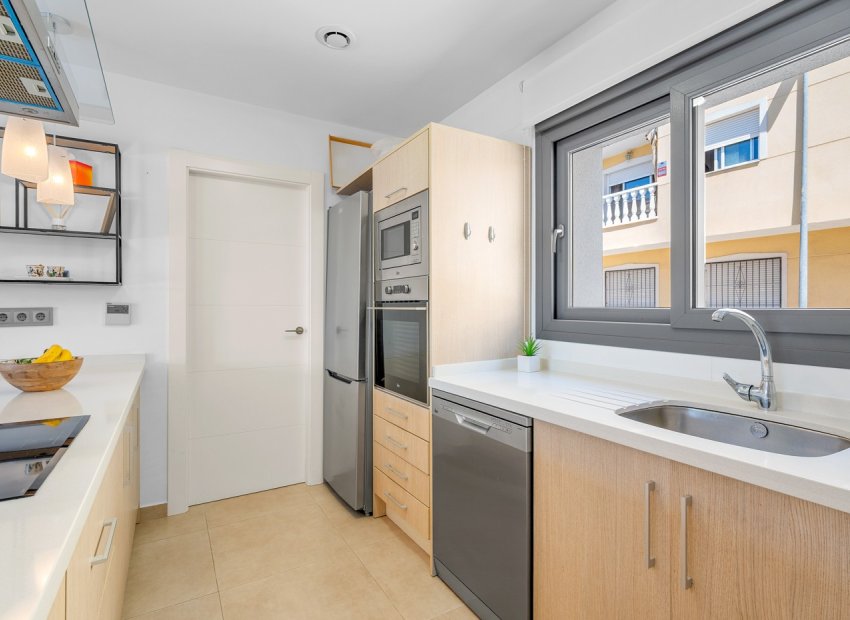 Resale - Townhouse / Duplex / Corner - Formentera del Segura - Formentera De Segura