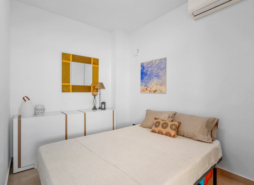 Resale - Townhouse / Duplex / Corner - Formentera del Segura - Formentera De Segura