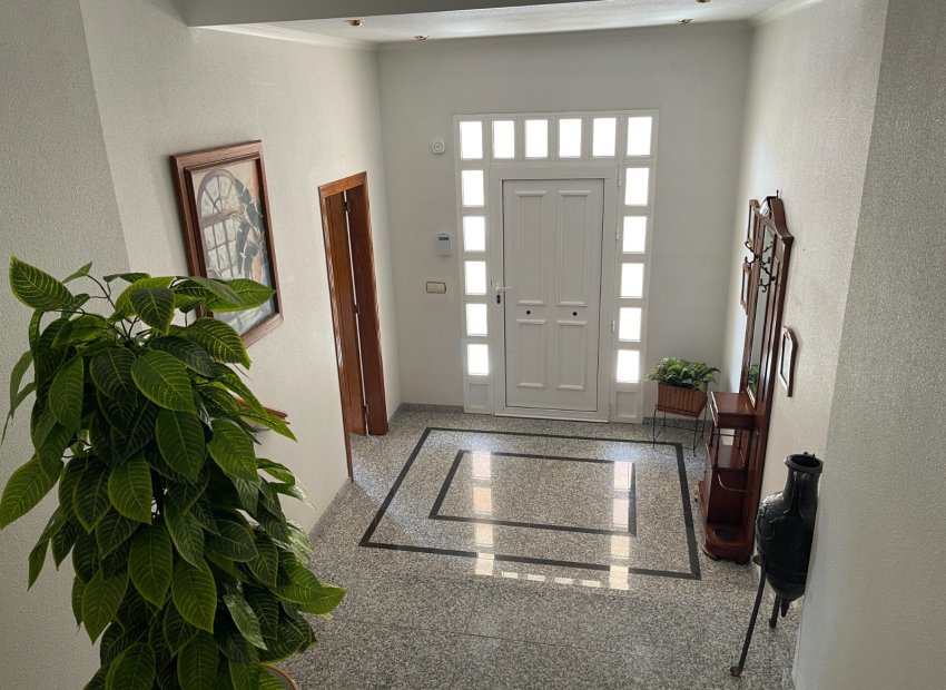 Resale - Townhouse / Duplex / Corner - Formentera del Segura - Formentera De Segura