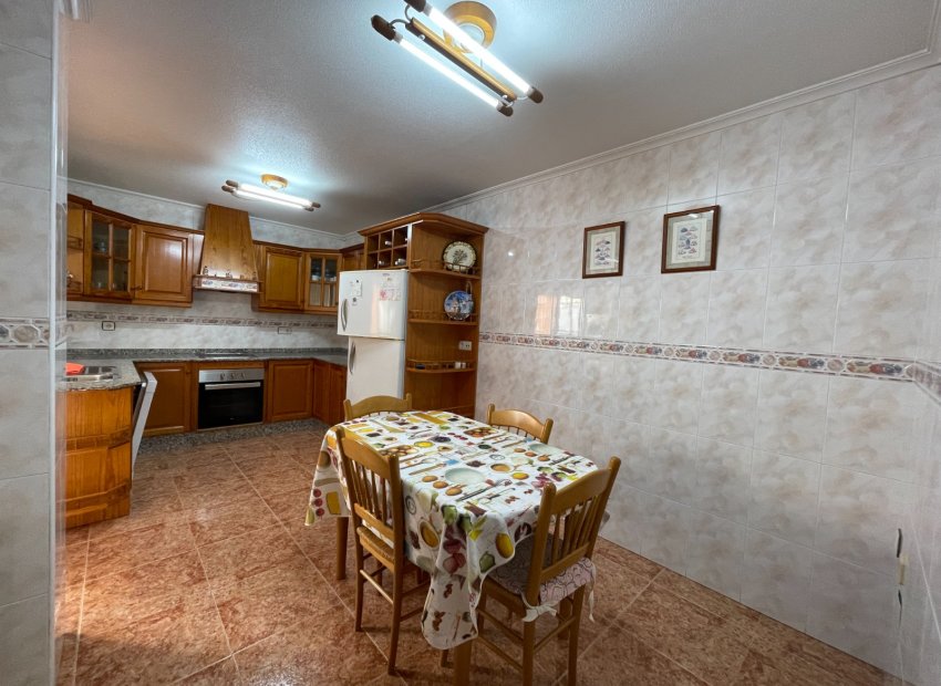 Resale - Townhouse / Duplex / Corner - Formentera del Segura - Formentera De Segura