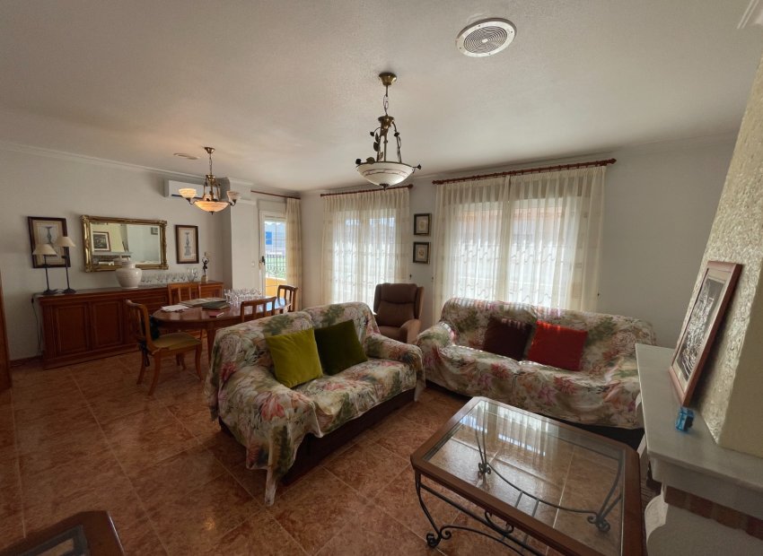 Resale - Townhouse / Duplex / Corner - Formentera del Segura - Formentera De Segura