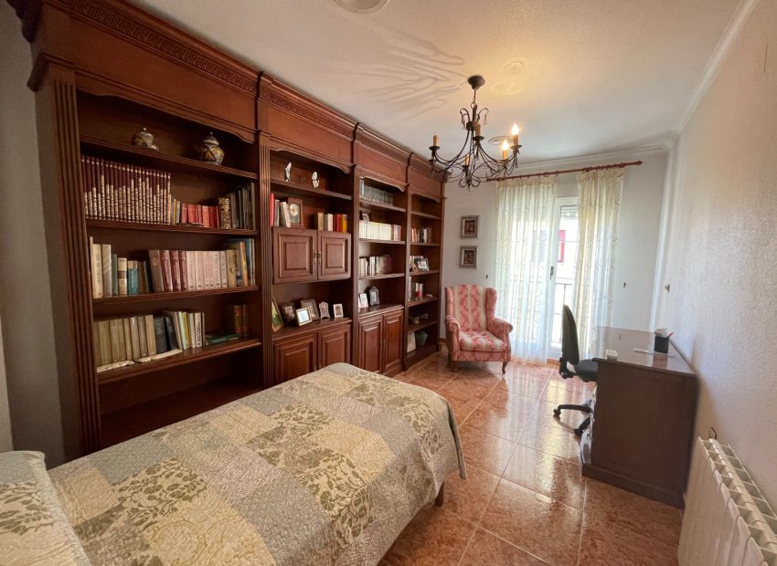 Resale - Townhouse / Duplex / Corner - Formentera del Segura - Formentera De Segura