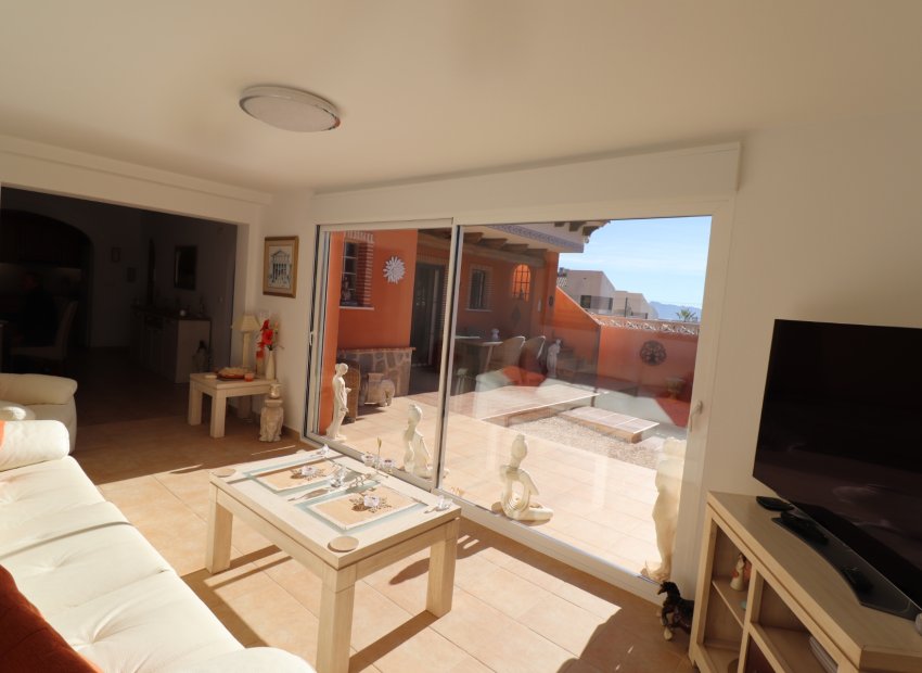 Resale - Townhouse / Duplex / Corner - Fortuna - LAS KALENDAS