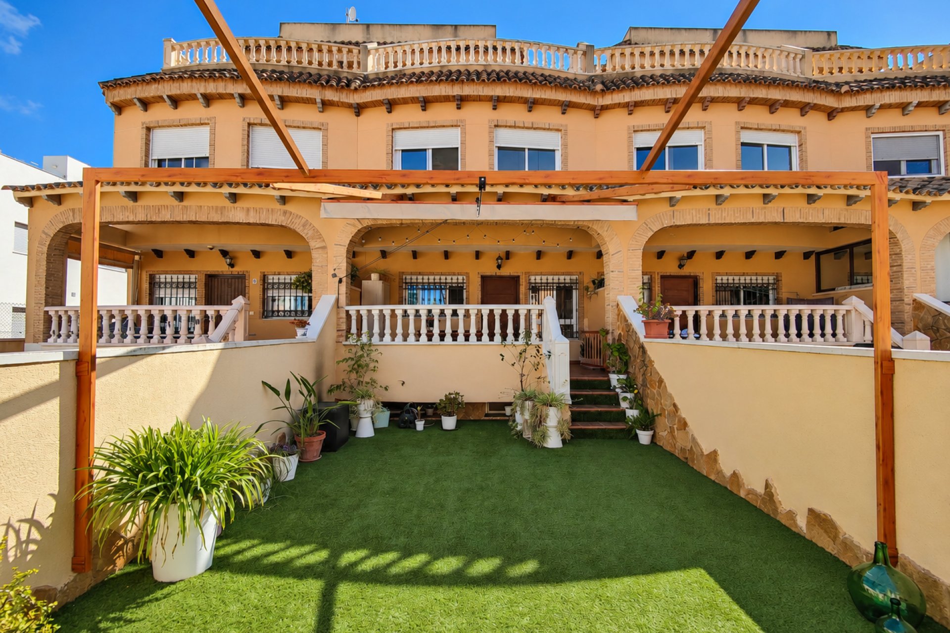 Resale - Townhouse / Duplex / Corner - Guardamar del Segura - Center - El Raso