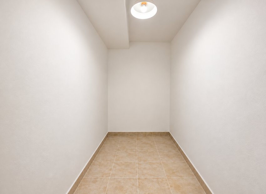 Resale - Townhouse / Duplex / Corner - Guardamar del Segura - Center - El Raso