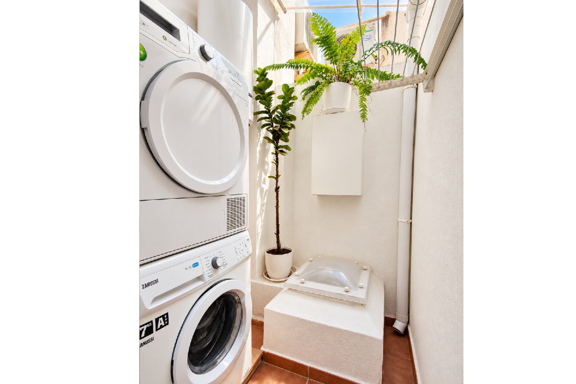 Resale - Townhouse / Duplex / Corner - Guardamar del Segura - Center - El Raso