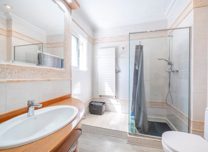 Resale - Townhouse / Duplex / Corner - Guardamar del Segura - El Moncayo