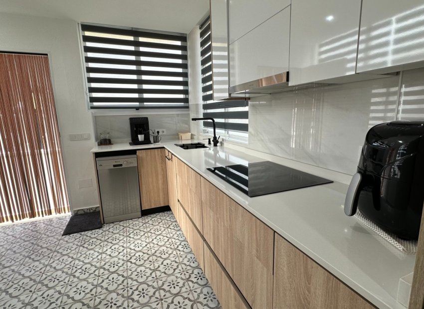 Resale - Townhouse / Duplex / Corner - Guardamar del Segura - El Raso