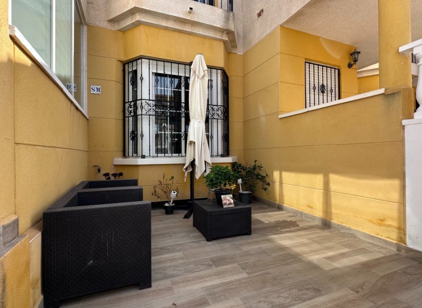 Resale - Townhouse / Duplex / Corner - Guardamar del Segura - El Raso