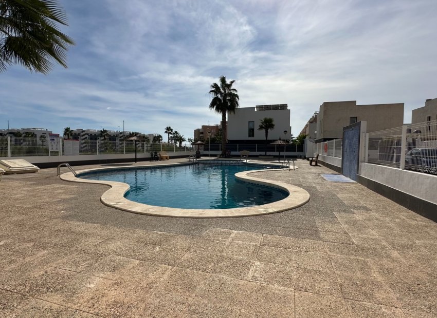 Resale - Townhouse / Duplex / Corner - Guardamar del Segura - El Raso