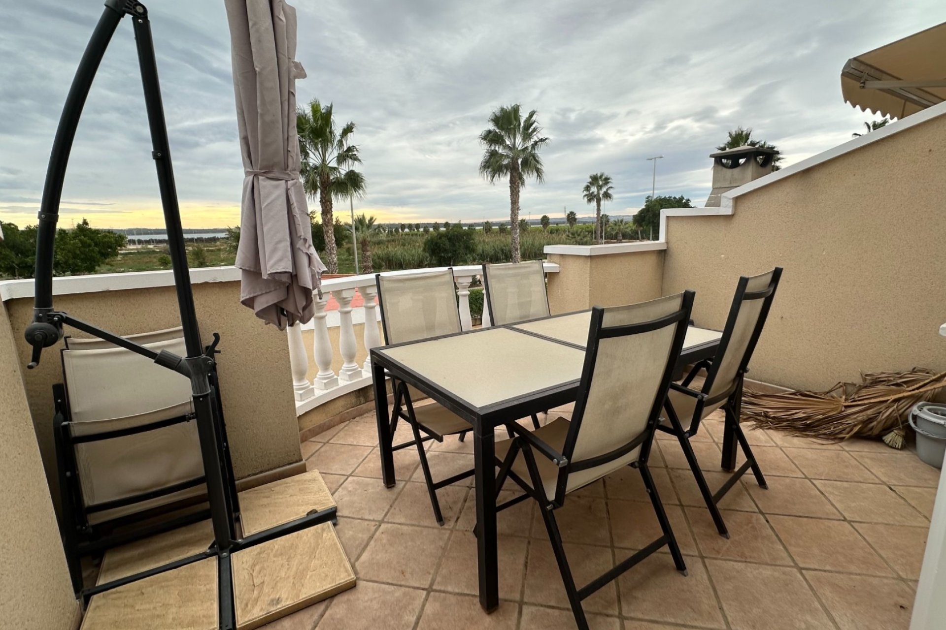 Resale - Townhouse / Duplex / Corner - Guardamar del Segura - El Raso