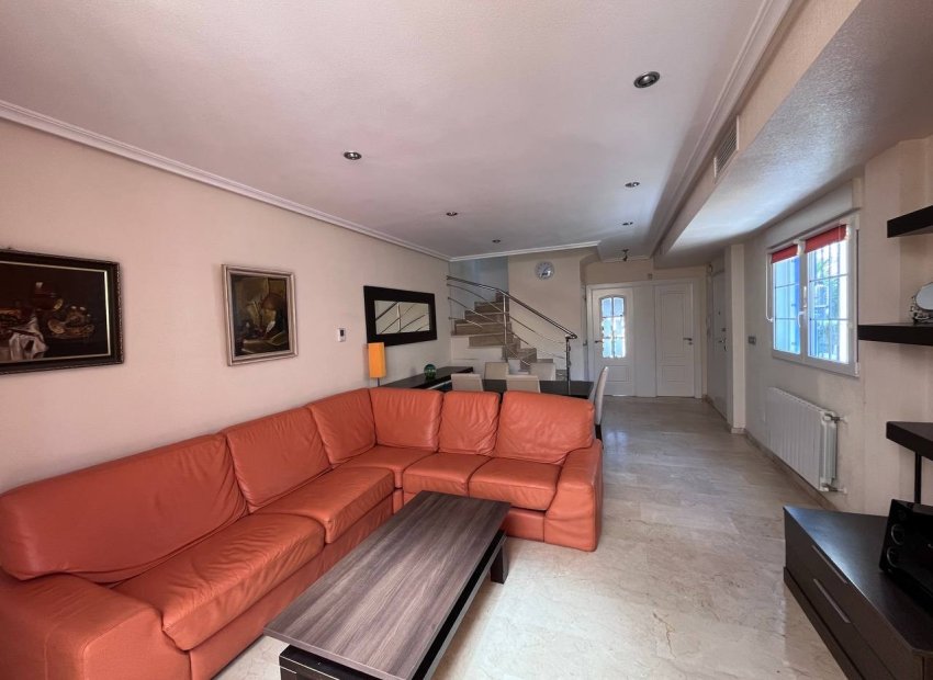 Resale - Townhouse / Duplex / Corner - Guardamar del Segura - El Raso