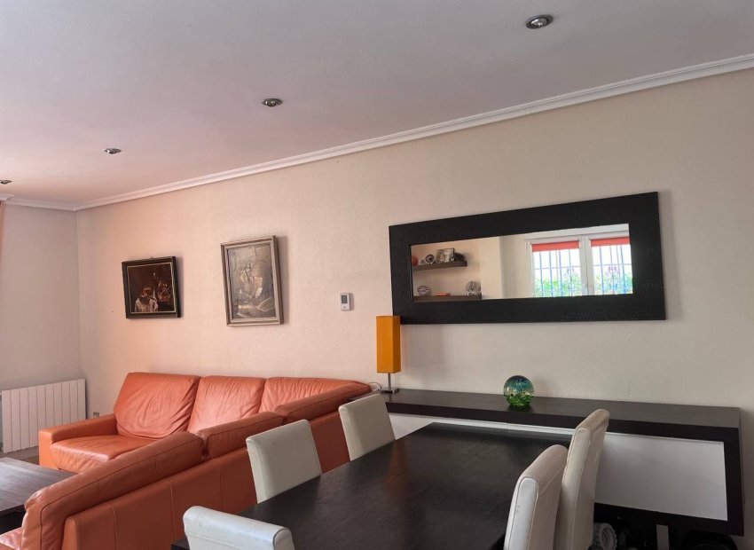 Resale - Townhouse / Duplex / Corner - Guardamar del Segura - El Raso