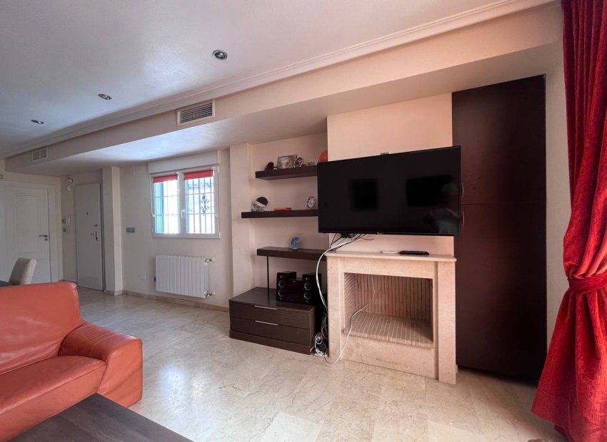 Resale - Townhouse / Duplex / Corner - Guardamar del Segura - El Raso