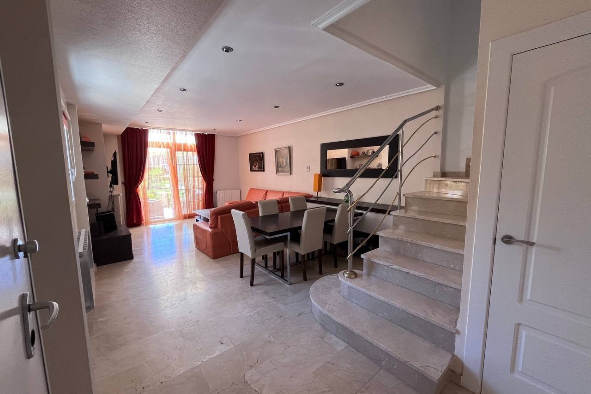 Resale - Townhouse / Duplex / Corner - Guardamar del Segura - El Raso