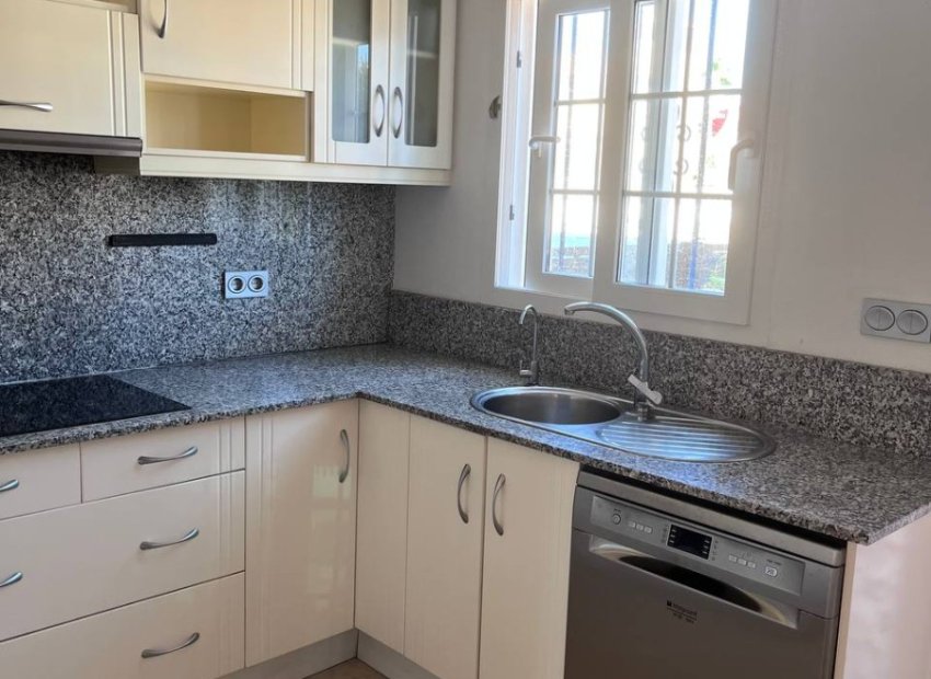 Resale - Townhouse / Duplex / Corner - Guardamar del Segura - El Raso
