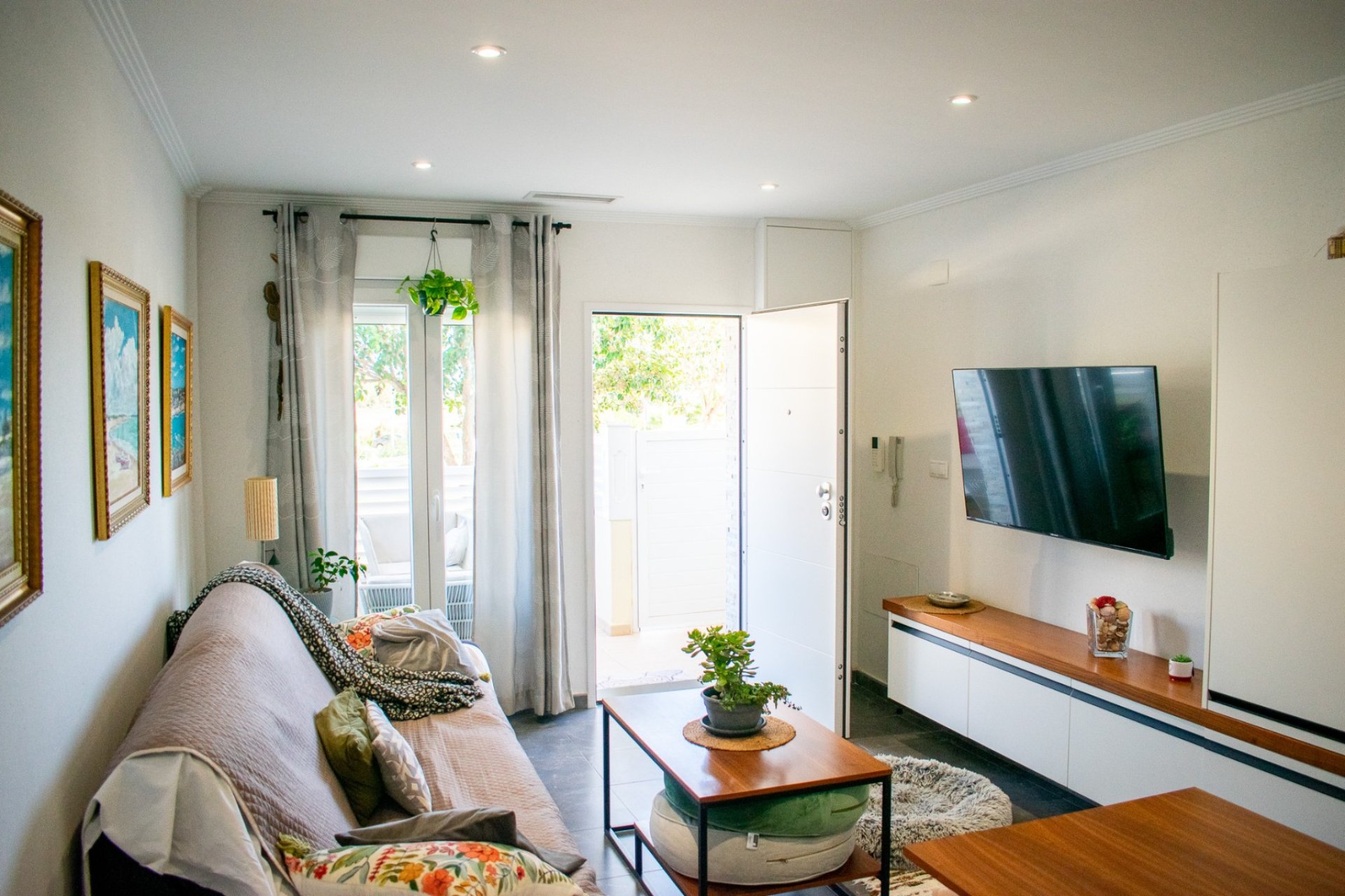 Resale - Townhouse / Duplex / Corner - Guardamar del Segura - Urbanizaciones