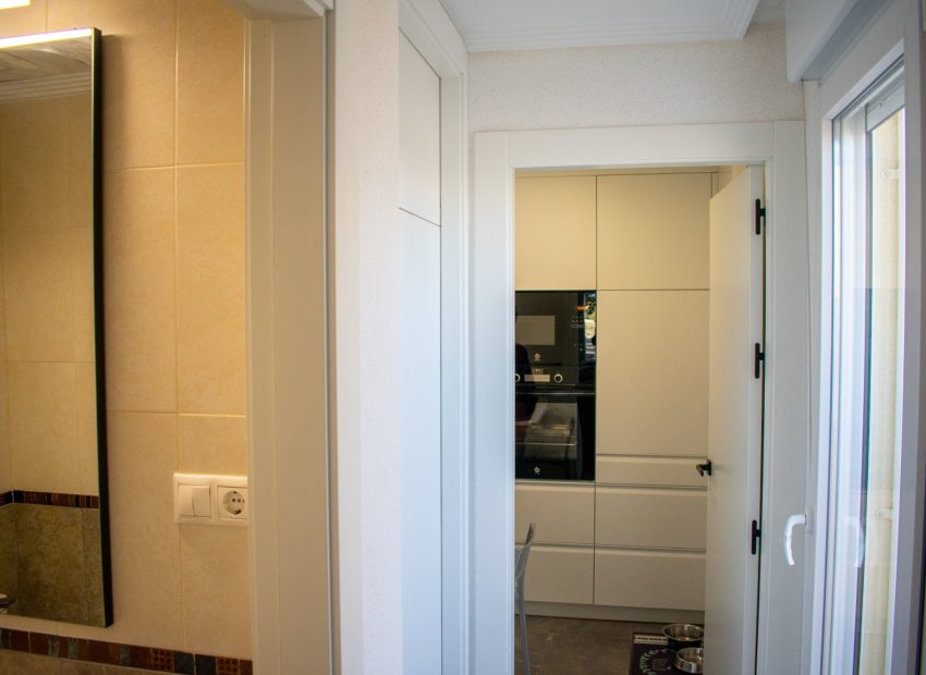 Resale - Townhouse / Duplex / Corner - Guardamar del Segura - Urbanizaciones