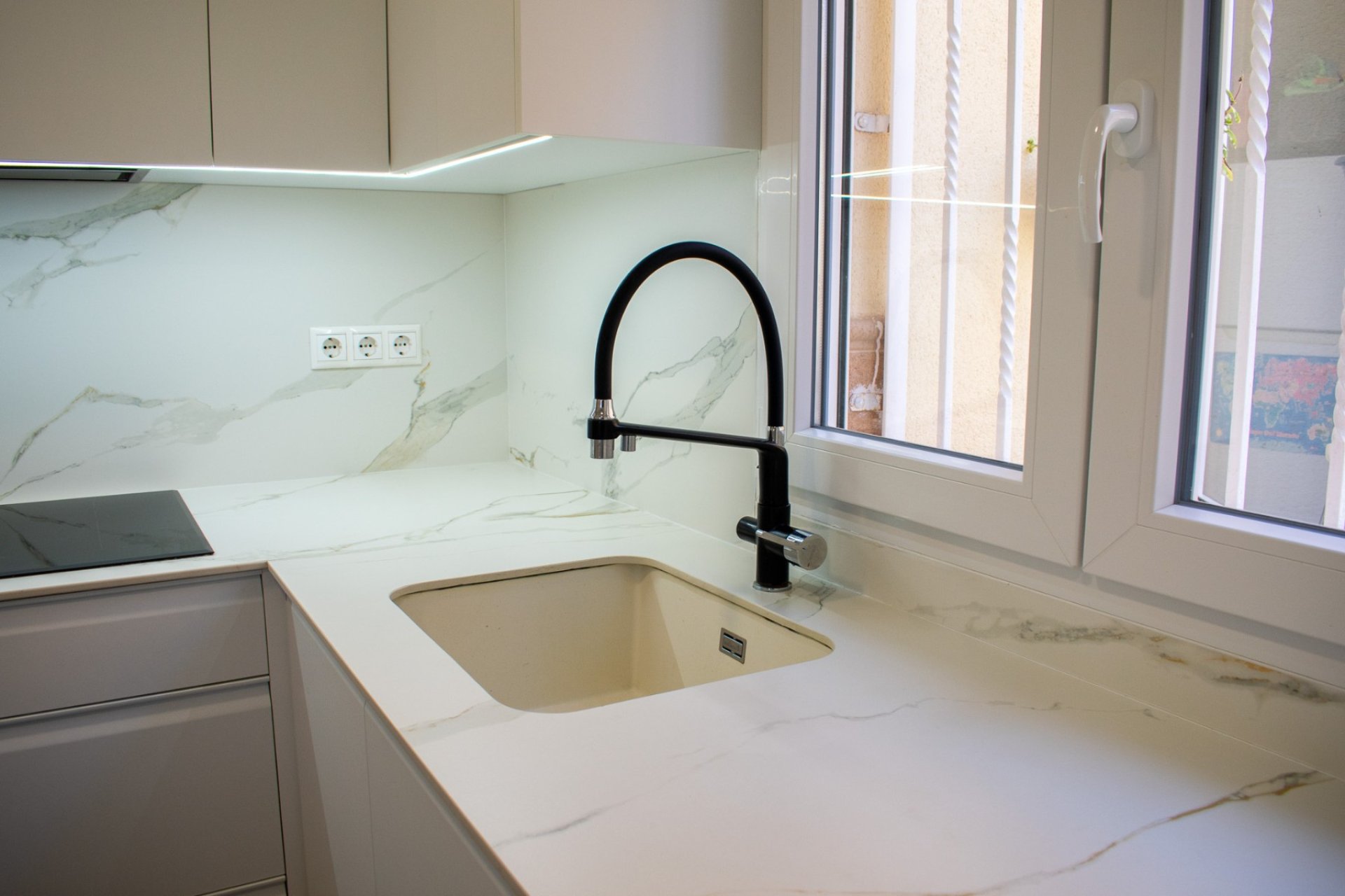 Resale - Townhouse / Duplex / Corner - Guardamar del Segura - Urbanizaciones