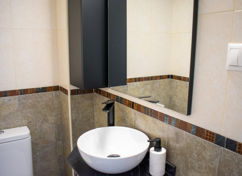 Resale - Townhouse / Duplex / Corner - Guardamar del Segura - Urbanizaciones