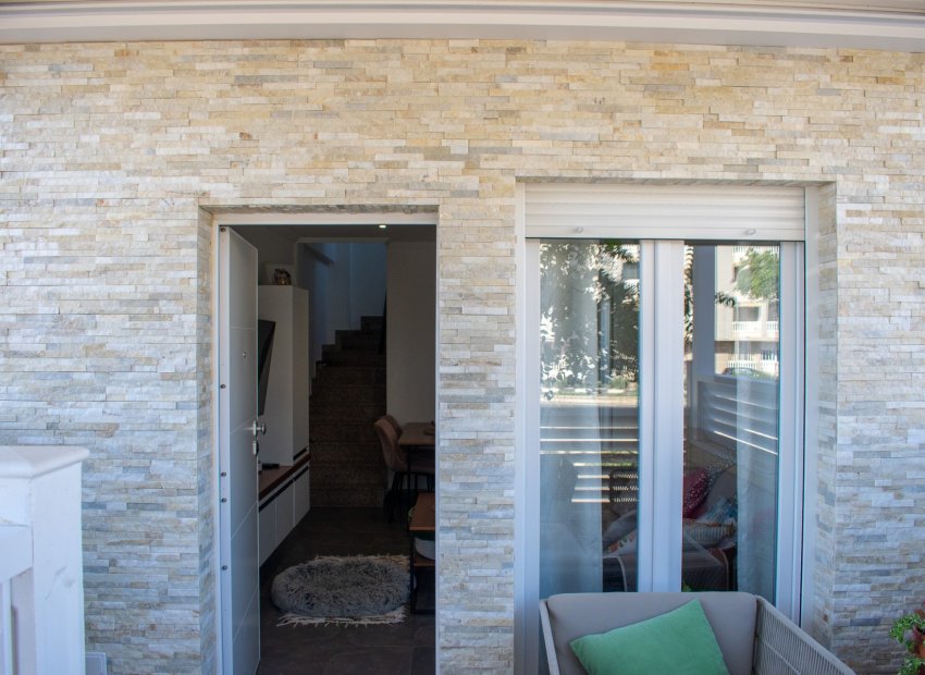 Resale - Townhouse / Duplex / Corner - Guardamar del Segura - Urbanizaciones