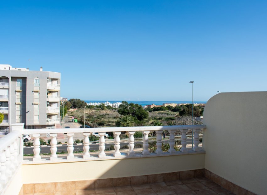 Resale - Townhouse / Duplex / Corner - Guardamar del Segura - Urbanizaciones