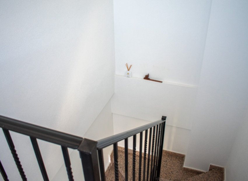 Resale - Townhouse / Duplex / Corner - Guardamar del Segura - Urbanizaciones