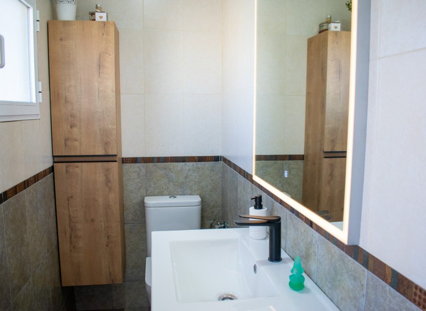 Resale - Townhouse / Duplex / Corner - Guardamar del Segura - Urbanizaciones