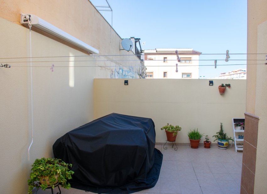 Resale - Townhouse / Duplex / Corner - Guardamar del Segura - Urbanizaciones