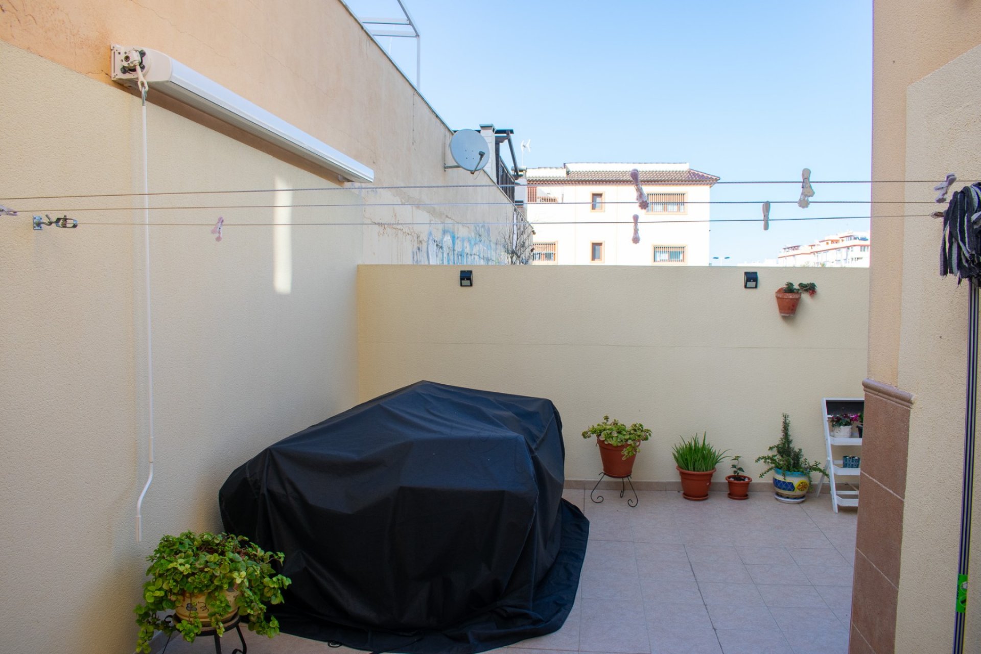 Resale - Townhouse / Duplex / Corner - Guardamar del Segura - Urbanizaciones