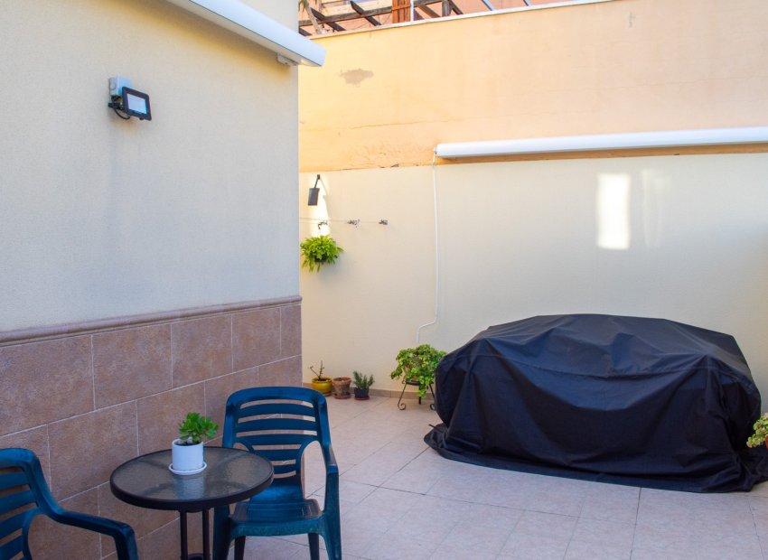 Resale - Townhouse / Duplex / Corner - Guardamar del Segura - Urbanizaciones