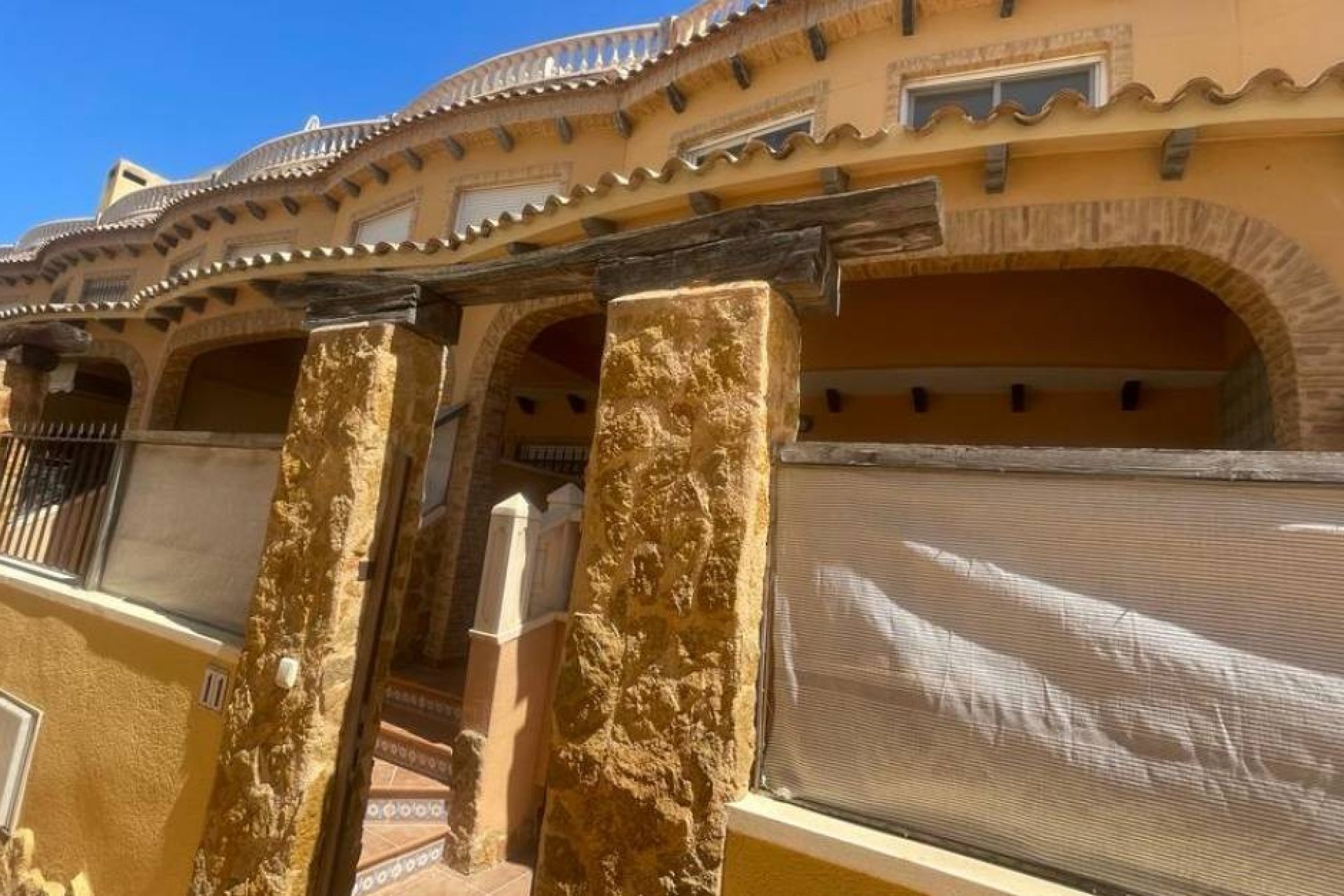 Resale - Townhouse / Duplex / Corner - Guardamar del Segura - Urbanizaciones