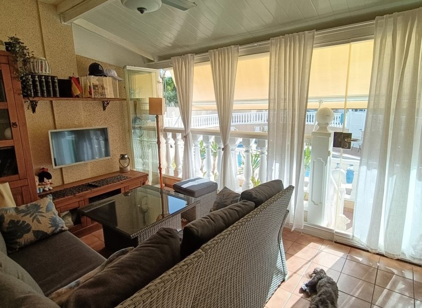 Resale - Townhouse / Duplex / Corner - Guardamar del Segura - Urbanizaciones