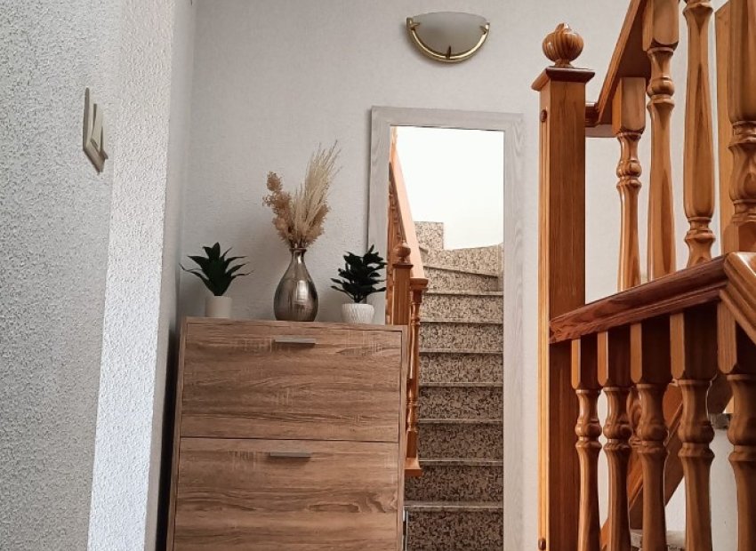 Resale - Townhouse / Duplex / Corner - Guardamar del Segura - Urbanizaciones