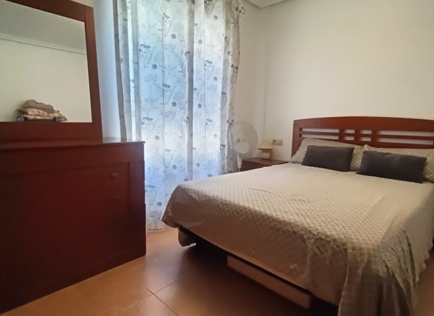 Resale - Townhouse / Duplex / Corner - Guardamar del Segura - Urbanizaciones