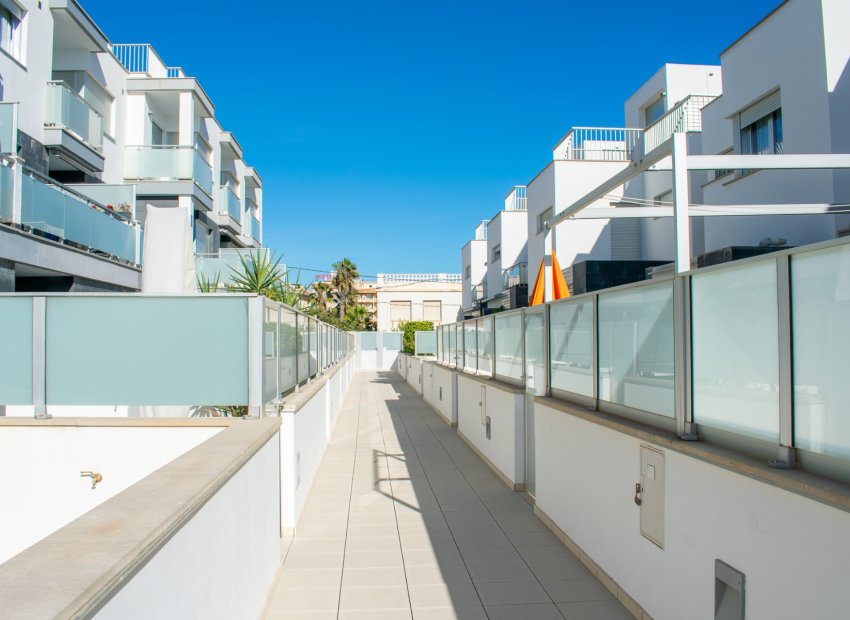 Resale - Townhouse / Duplex / Corner - Guardamar del Segura