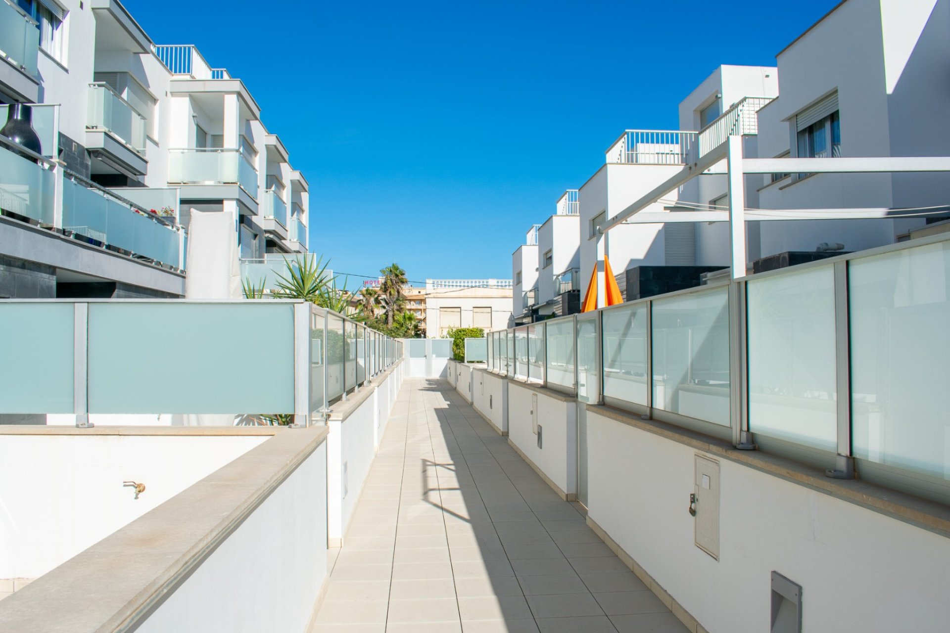 Resale - Townhouse / Duplex / Corner - Guardamar del Segura