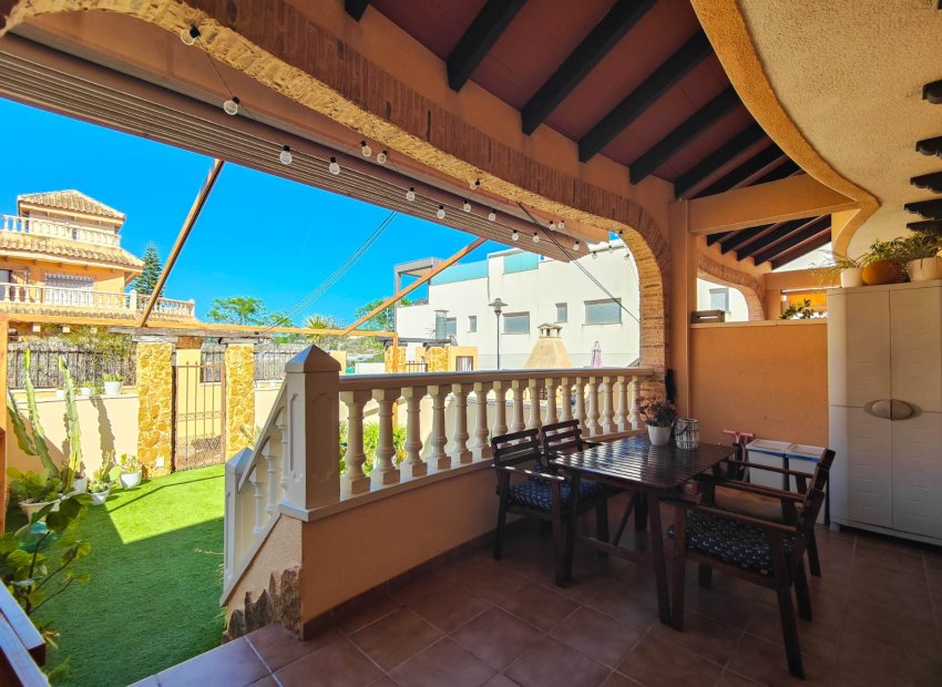 Resale - Townhouse / Duplex / Corner - Guardamar del Segura