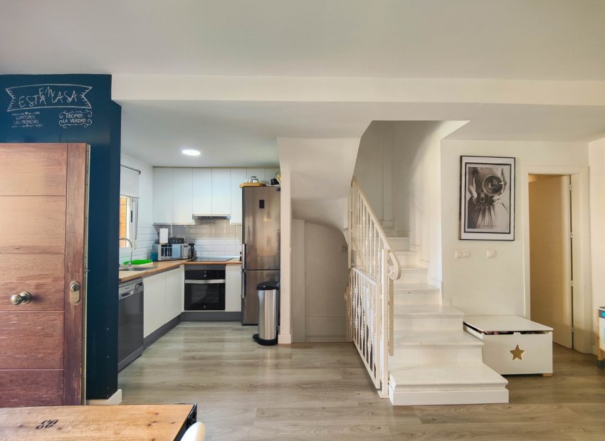Resale - Townhouse / Duplex / Corner - Guardamar del Segura