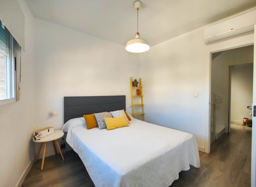 Resale - Townhouse / Duplex / Corner - Guardamar del Segura