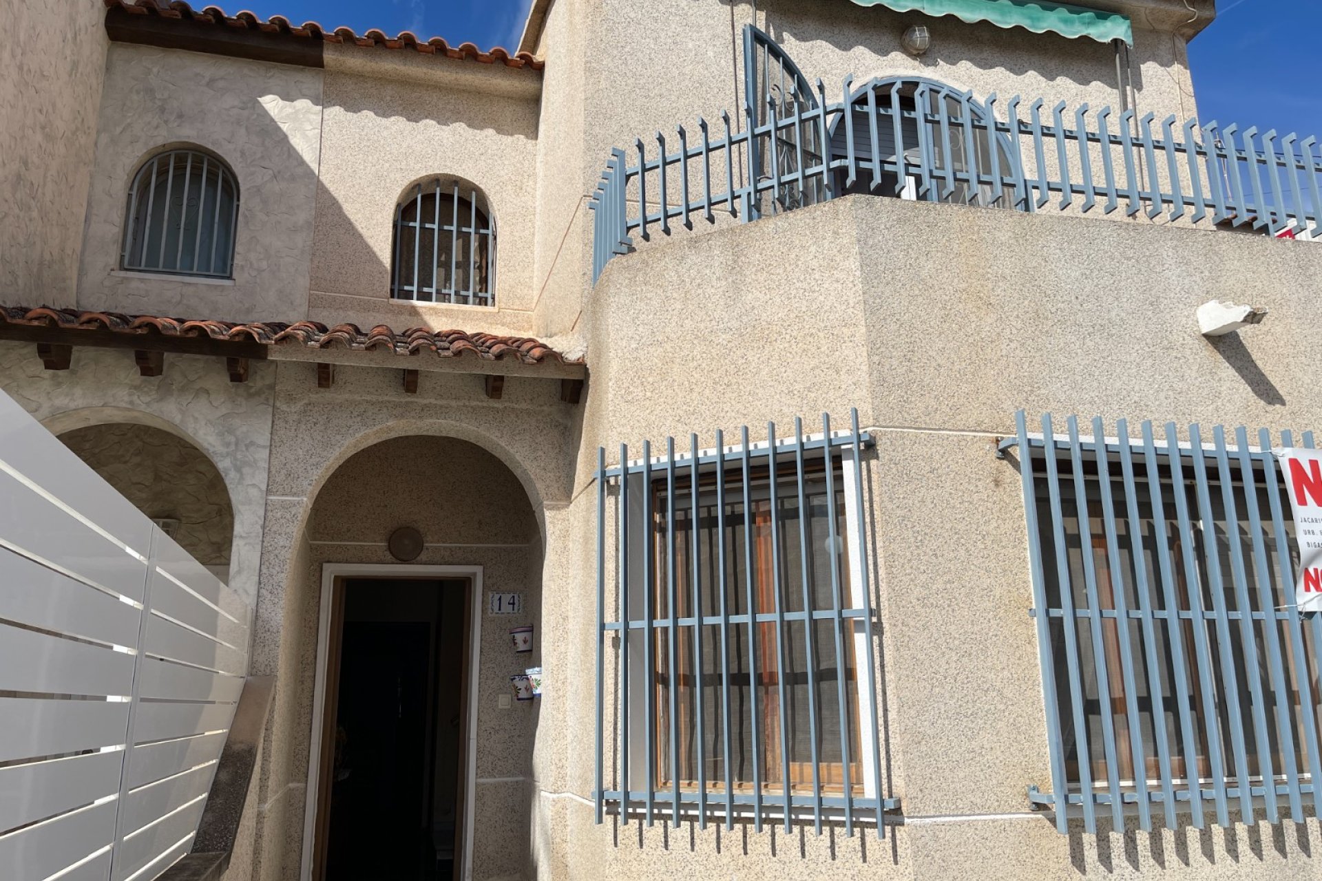 Resale - Townhouse / Duplex / Corner - Jacarilla - Comunidad Valenciana