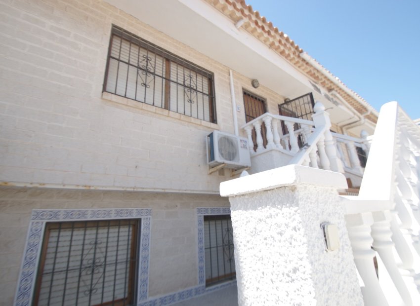 Resale - Townhouse / Duplex / Corner - La Mata - Playa