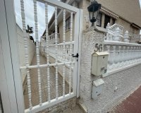 Resale - Townhouse / Duplex / Corner - La Mata - Playa