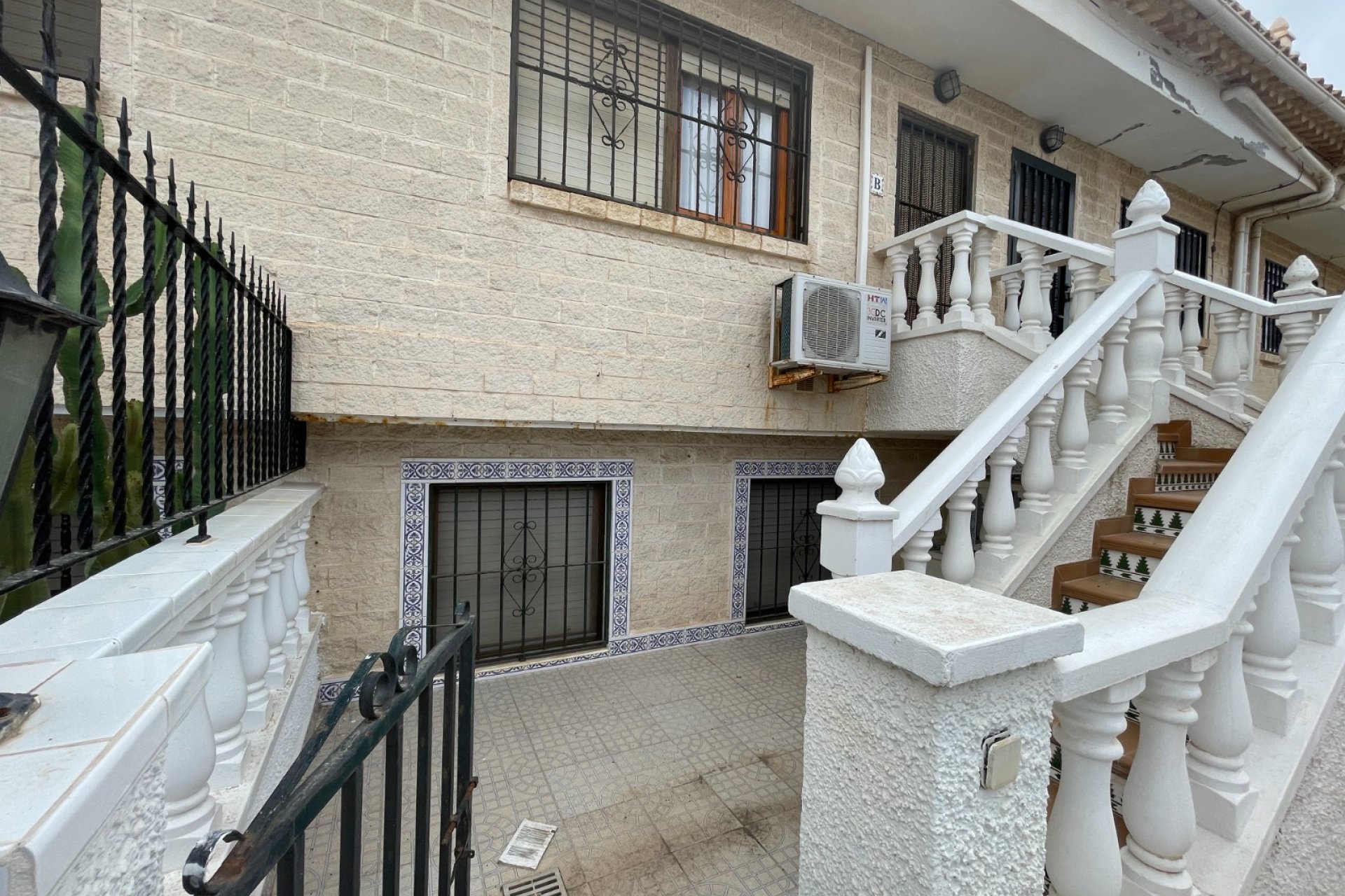 Resale - Townhouse / Duplex / Corner - La Mata - Playa