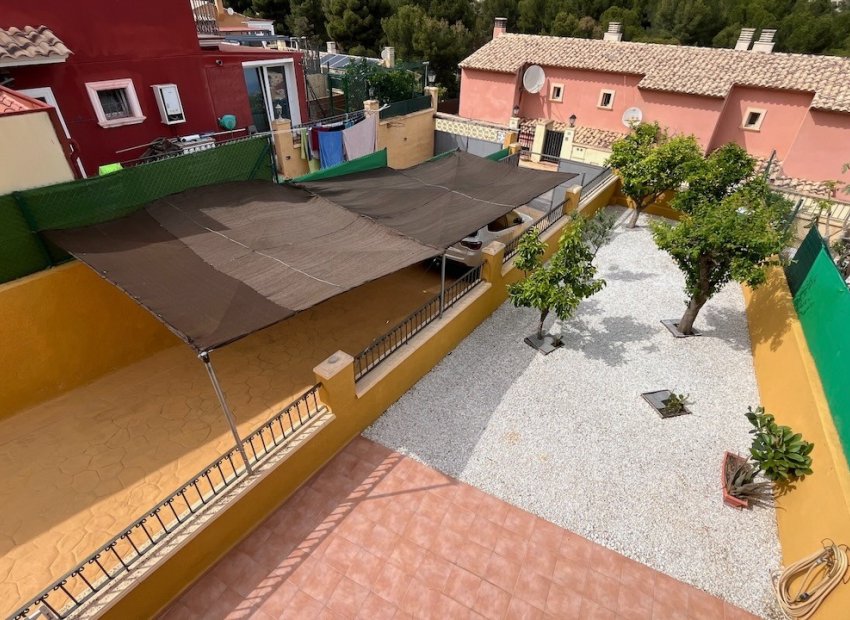 Resale - Townhouse / Duplex / Corner - La Nucía - Montebello